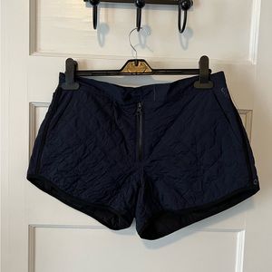 Athleta Toasty Buns Quilt Shorts Navy